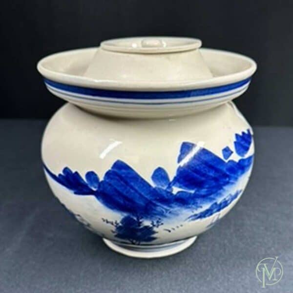 Oriental Jar/Lid
