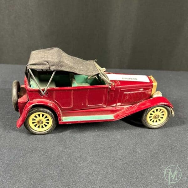 Antique Car - Image 3