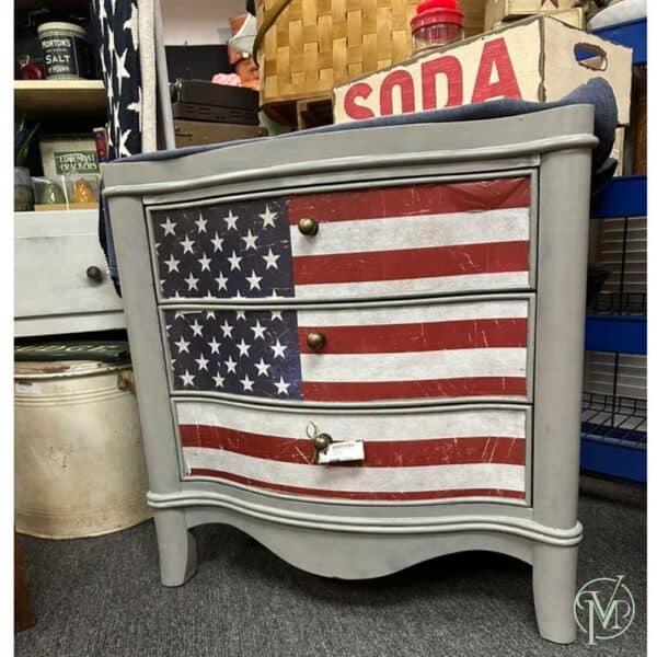 Flag End Table - Image 4