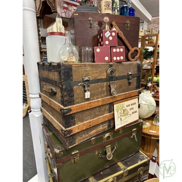 Vintage Trunk - Image 2