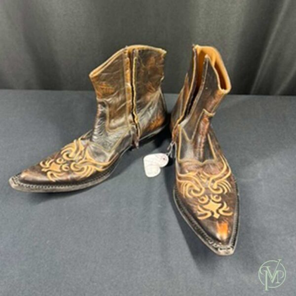 Boots Size 9.5 - Image 2