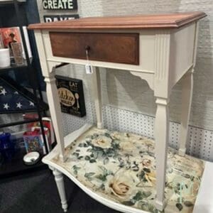 Desk Ivory Small