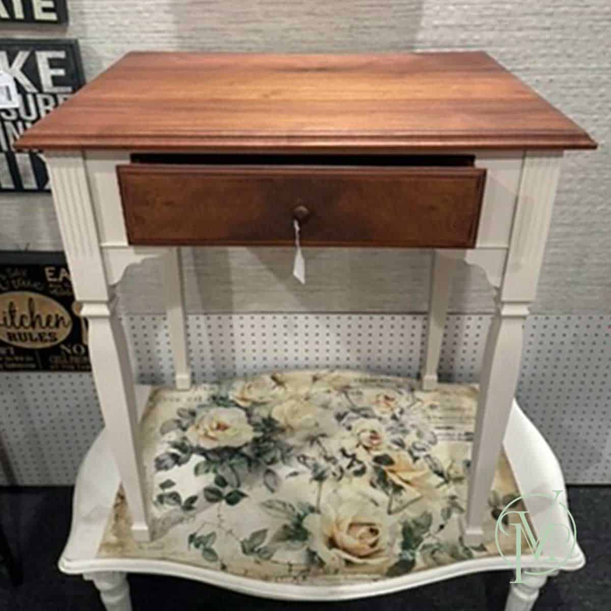 Desk Ivory Small - Image 5