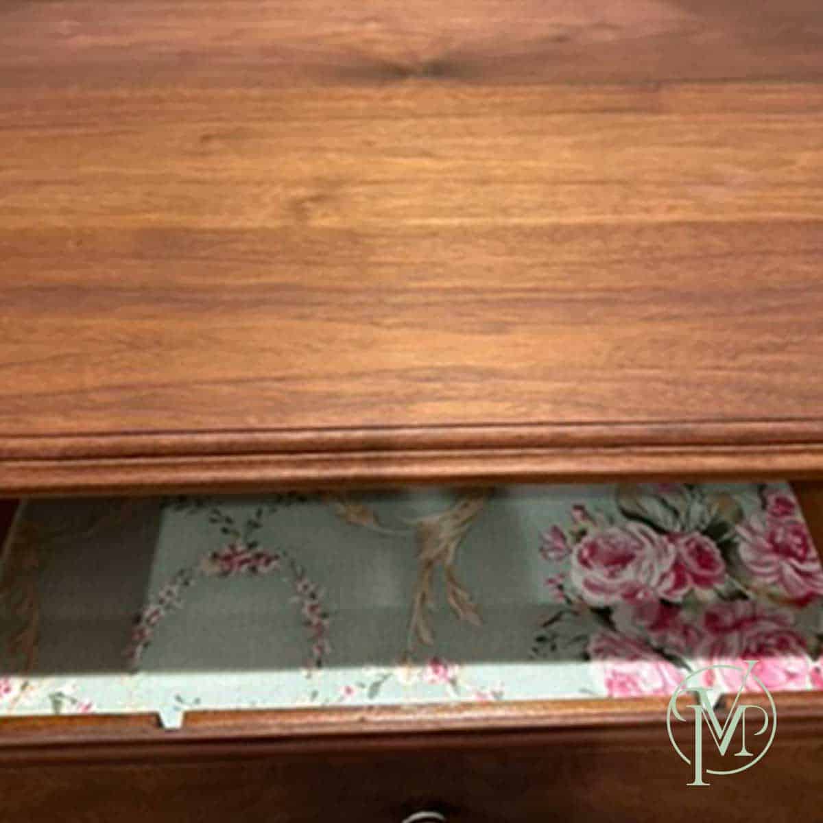 Desk Ivory Small - Image 4