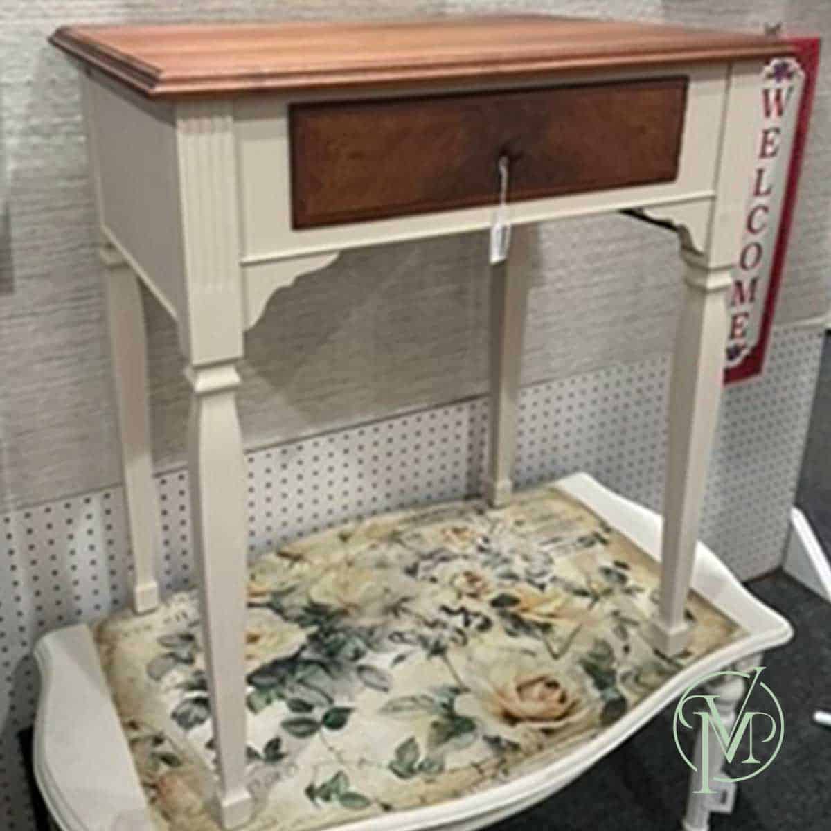 Desk Ivory Small - Image 3