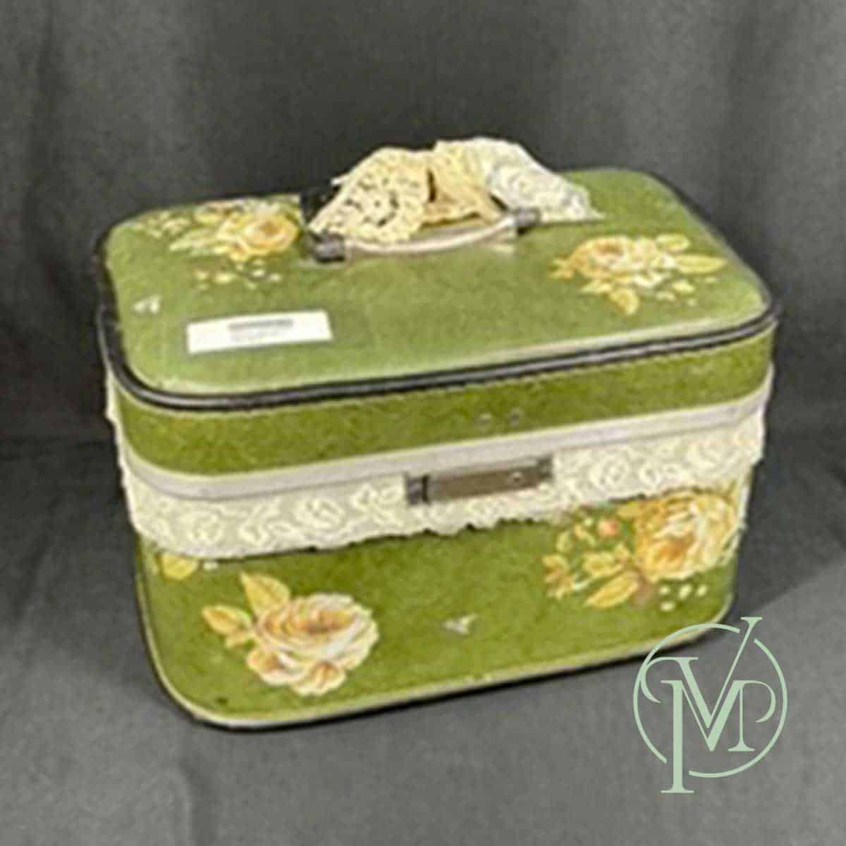 Green Train Case - Image 3